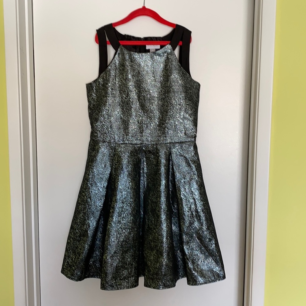 Place silver metallic sleeveless sparkly dress for girls. Size 14.